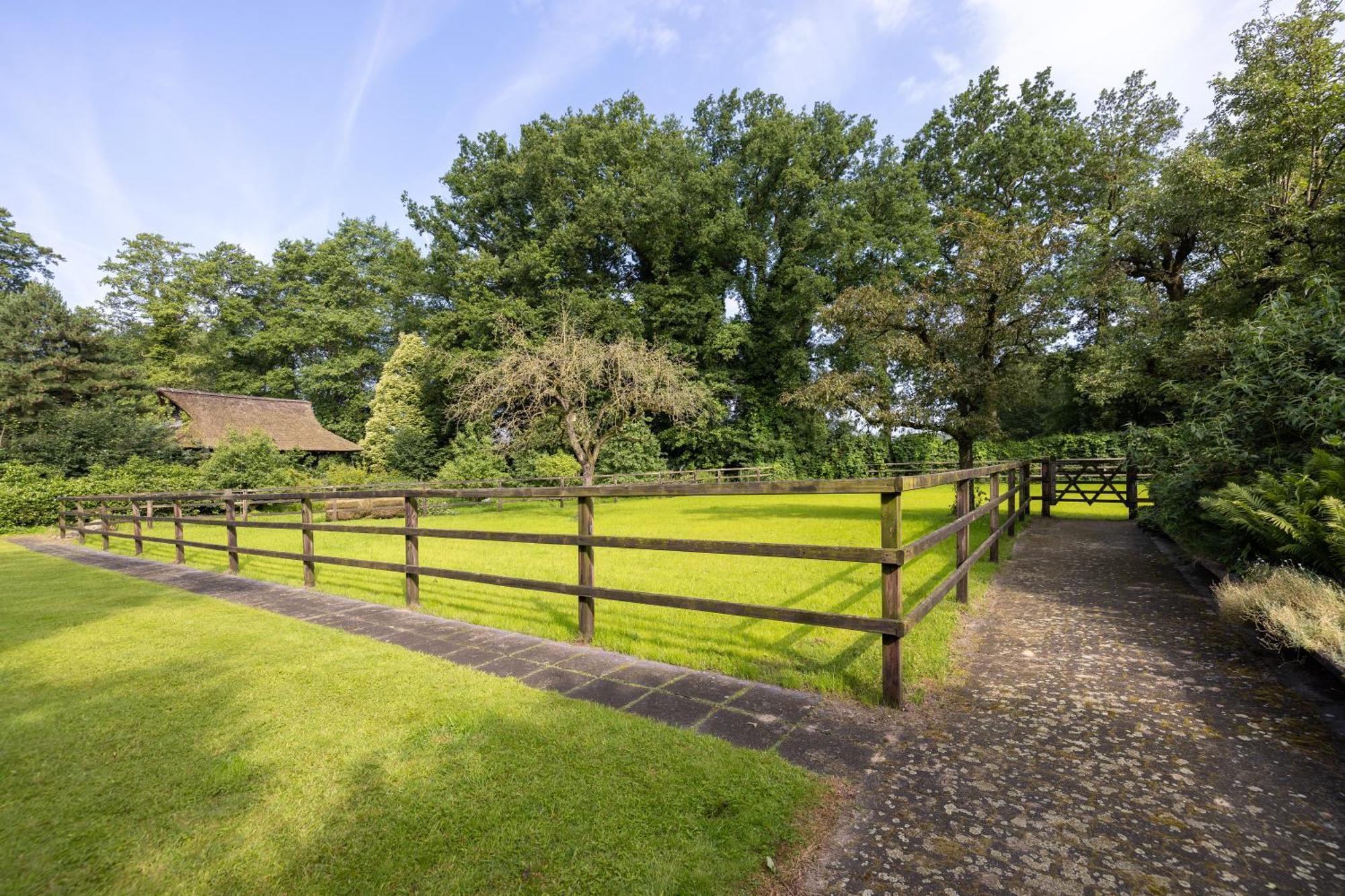 Luxe Hofstede Met Paardenstalling Lunteren Exteriér fotografie